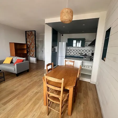 Valin 1, Centre Ville, Face Au Port, Lr105